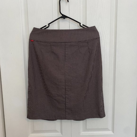 Jackpot knee-length, button-front skirt - Picture 2 of 12